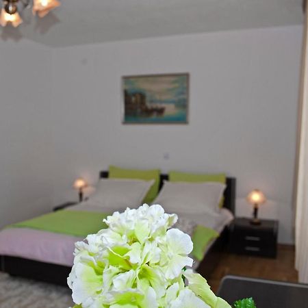 Rooms Leda Vrlika 外观 照片
