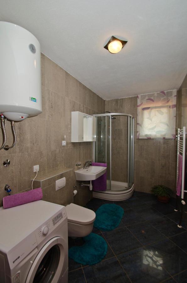 Rooms Leda Vrlika 外观 照片