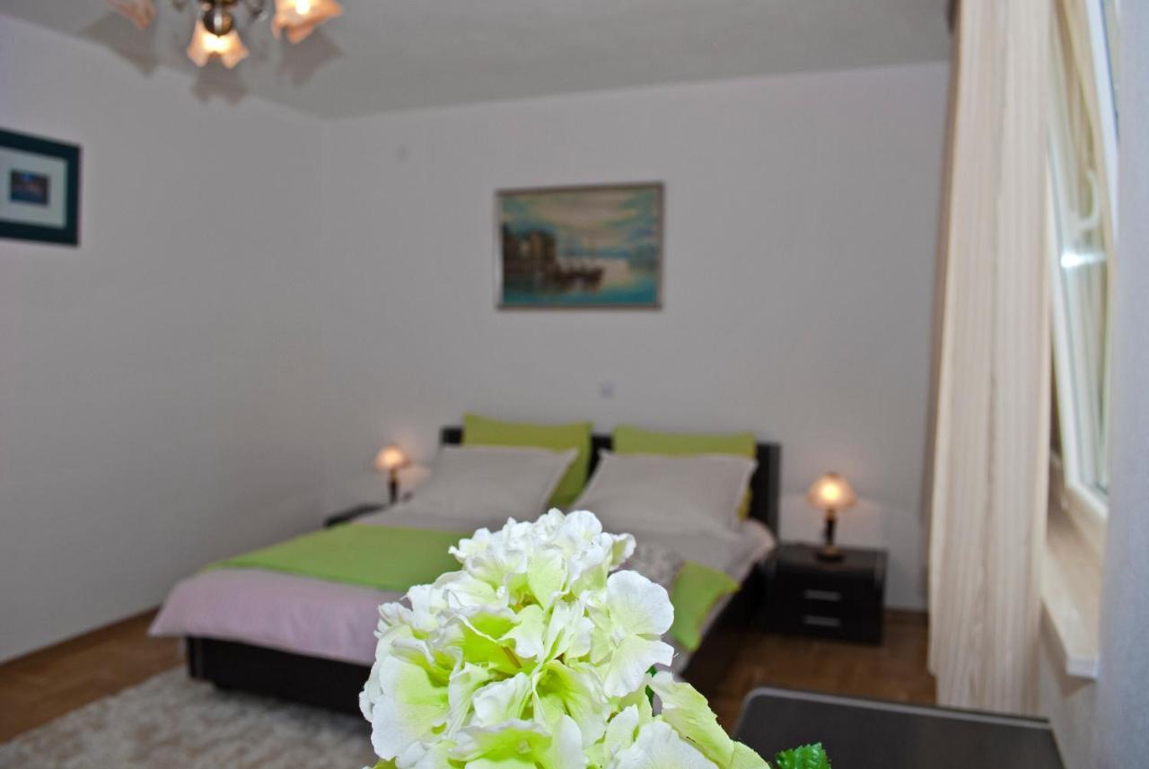 Rooms Leda Vrlika 外观 照片