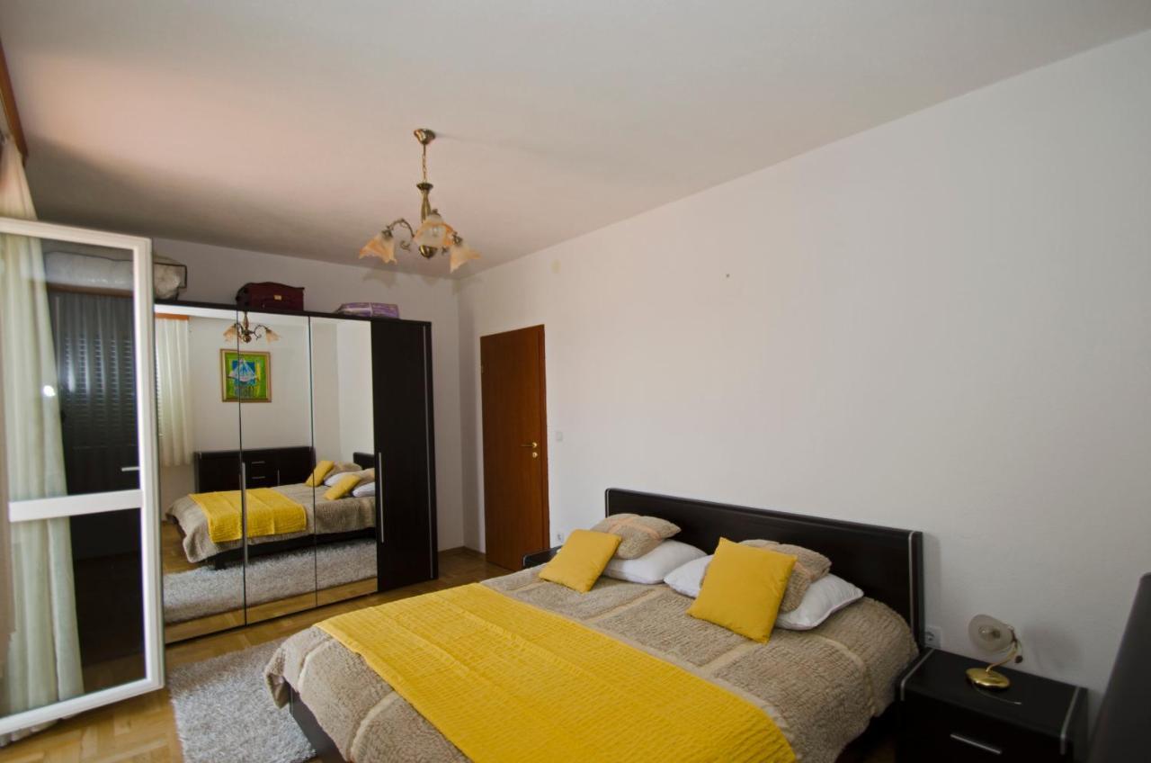 Rooms Leda Vrlika 外观 照片